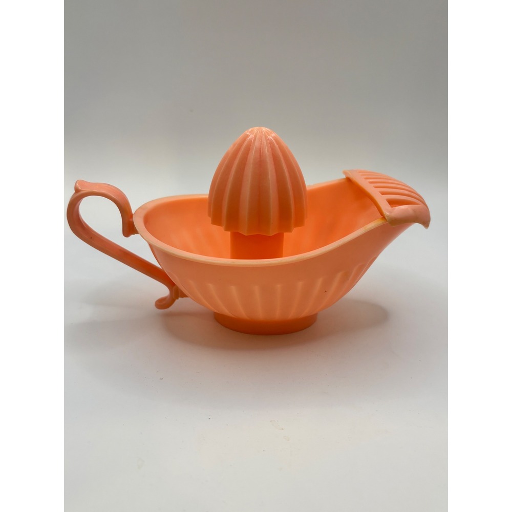 Vintage Bonny Products Plastic Citrus Juicer Reamer Coral Pink Peach Mid Century